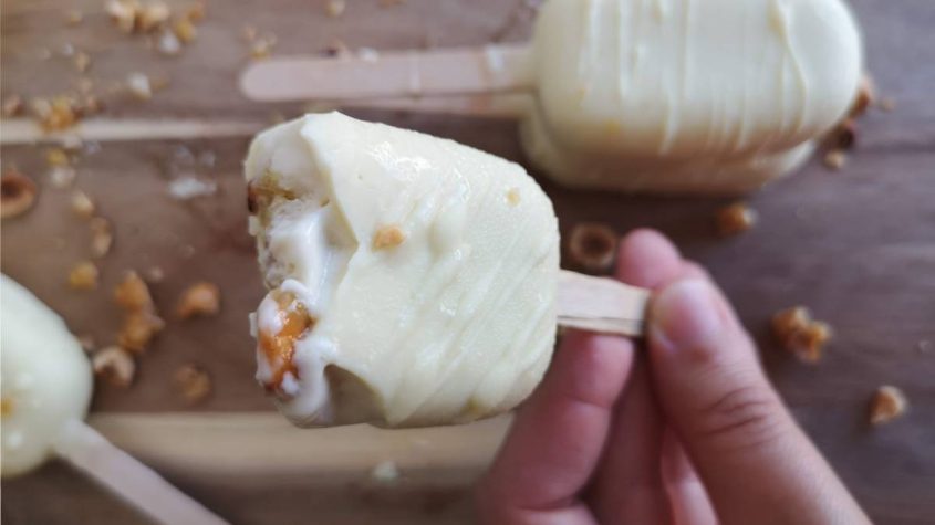 Helados Mini Magnums de mango y coco