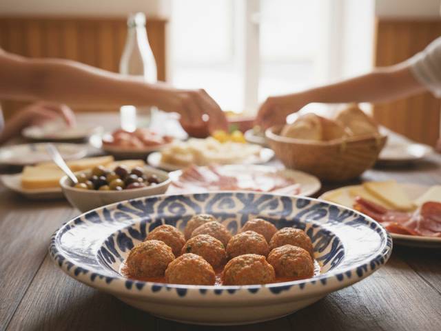 ALBÓNDIGAS DE CARNE, albondigues de carn de Alcoy